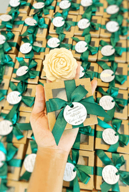 Mini Vela Peônia com Caixa Kaft thumbnail 2